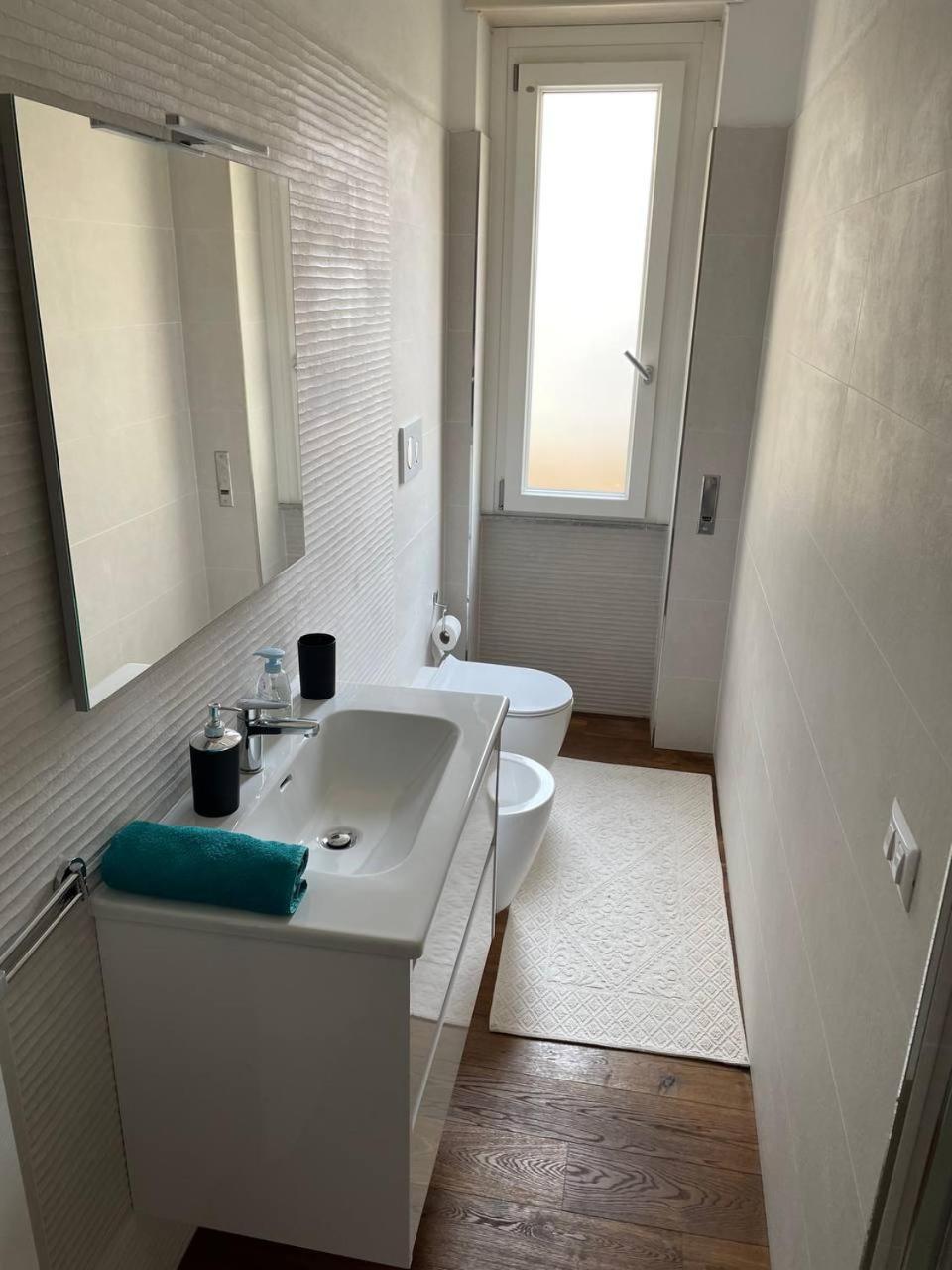 T-Rooms 卡利亚里 外观 照片
